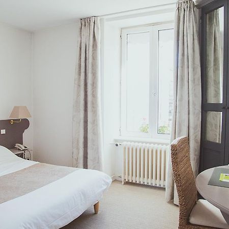 Hotel Logis Le Bourbon Yssingeaux Eksteriør bilde