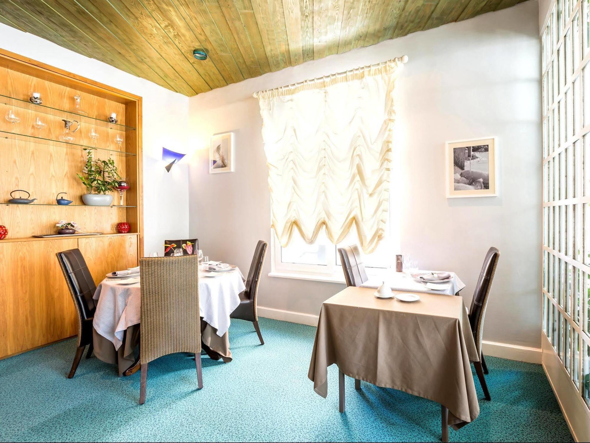 Hotel Logis Le Bourbon Yssingeaux Eksteriør bilde